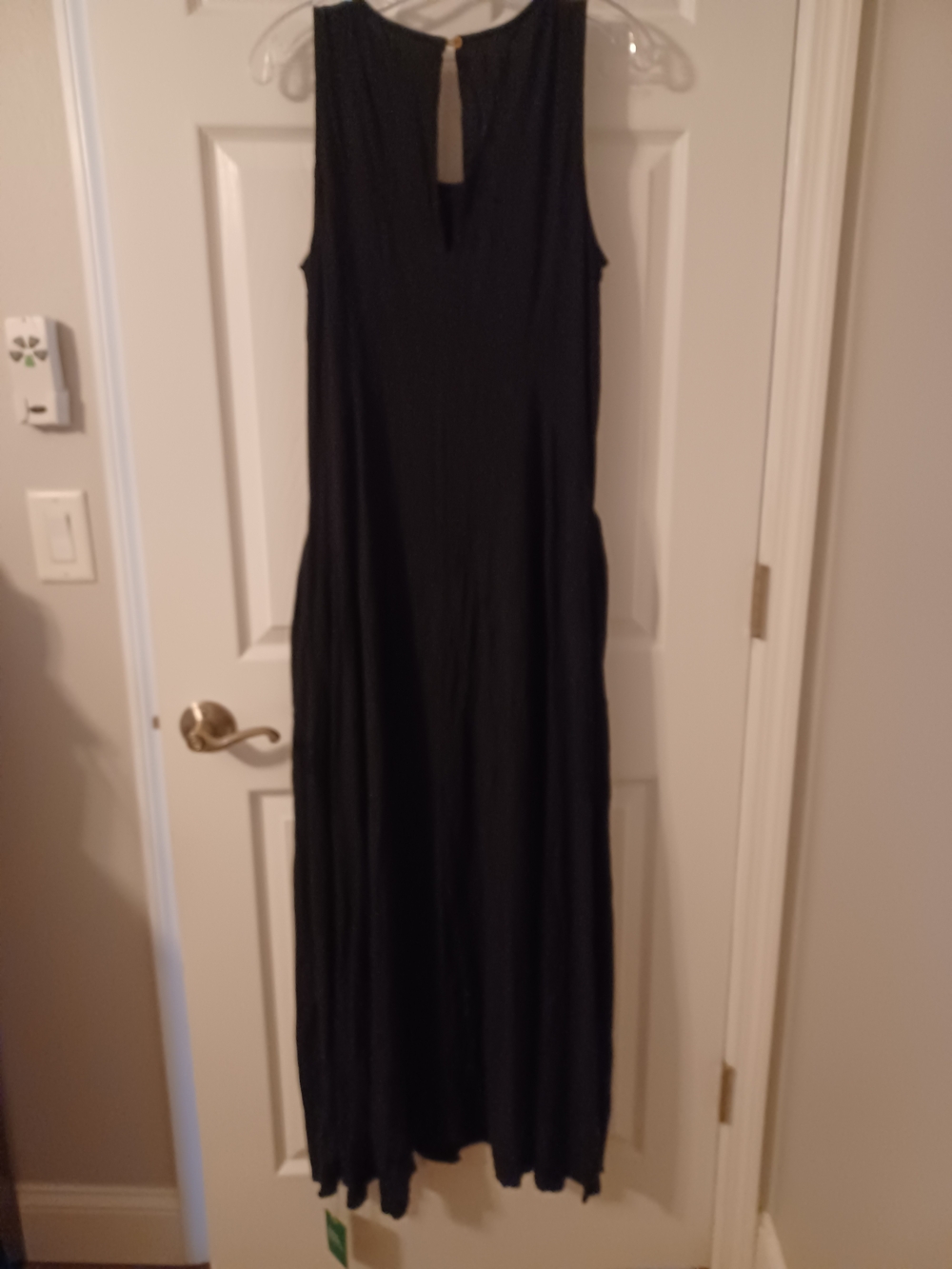 HALARA Black Sleeveless Maxi Dress with Side Pockets - Picture 3 of 3